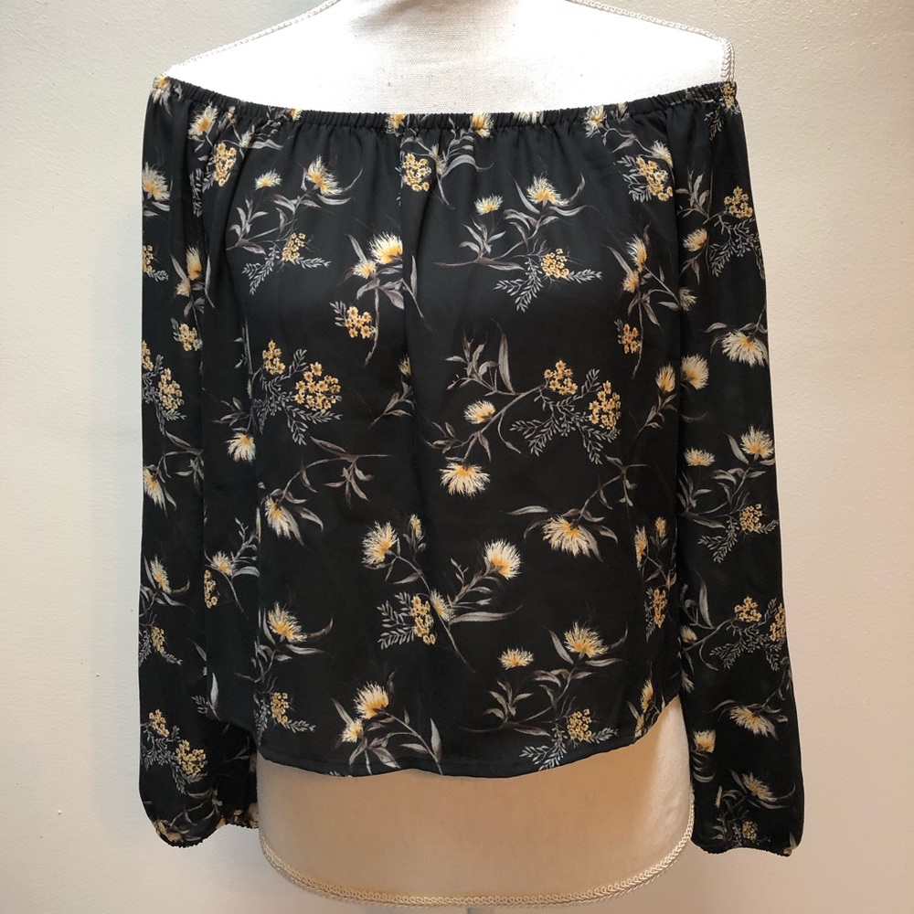 Off-the-shoulder Blouse